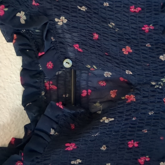 Maurices polyester top size L - Picture 3 of 11